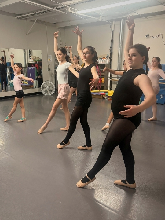Ballet students Leavenworth KS